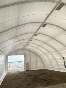 Single insulated fabric building liner